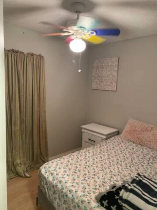 Great Getaway 2 Story Home! Harlingen Tx エクステリア 写真